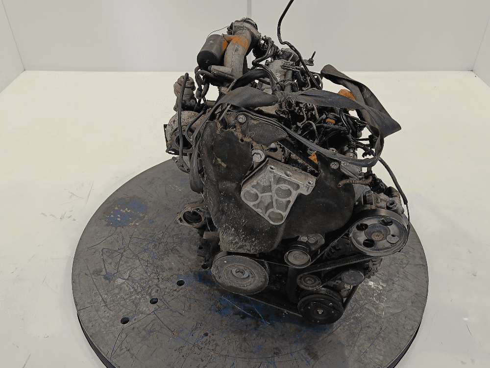 Двигатель к Renault Laguna 2 (01-05)