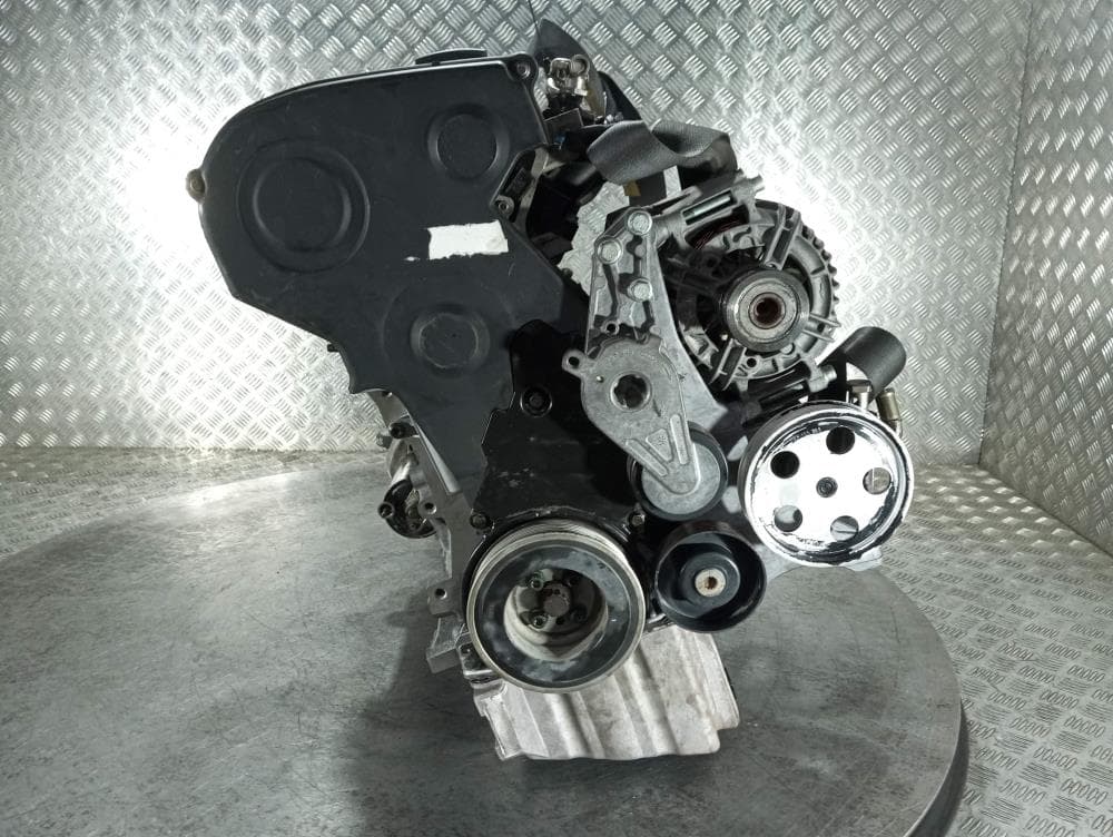 Двигатель к Audi A4 B6 (01-05)