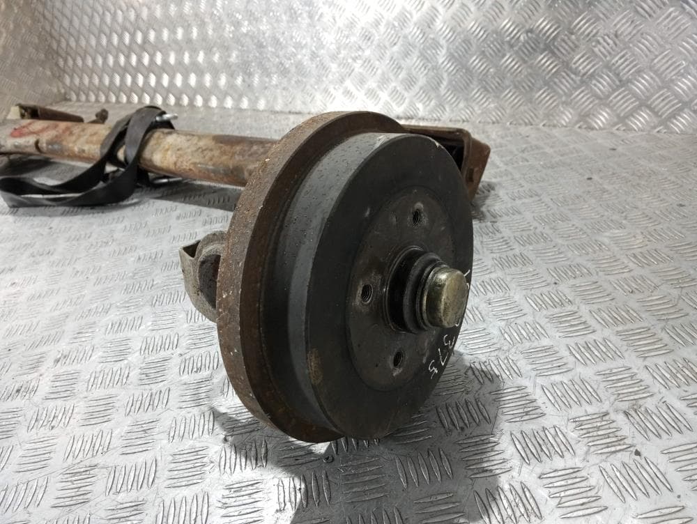 Балка подвески задняя к Volkswagen Golf 3 (91-99)