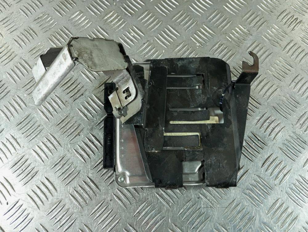 Блок управления двигателем к Volkswagen Golf 5 (03-09)