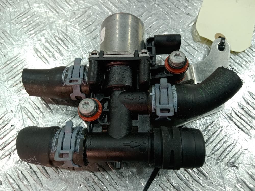 Кран отопителя (печки) к Volkswagen Touareg 3 (18-24)