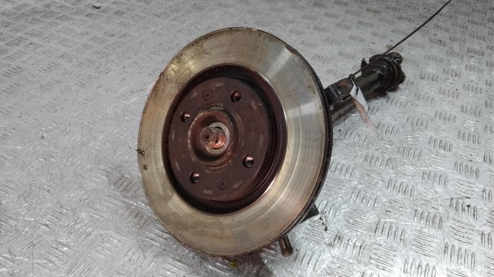 Кулак поворотный левый к Citroen Xantia X1 (93-98)