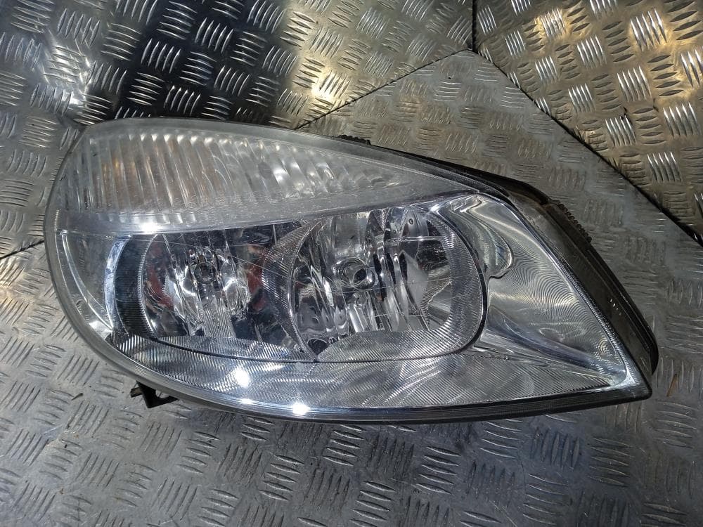 Фара правая к Renault Scenic 2 (03-06)