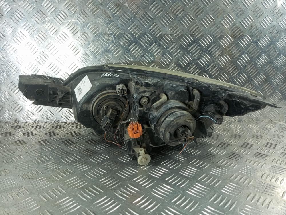Фара правая к Mazda 3 BK (03-06)