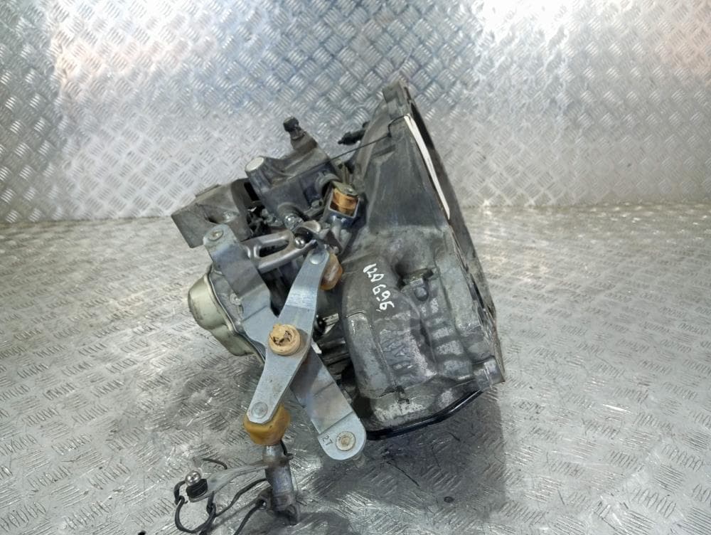 КПП механическая (МКПП) к Opel Corsa D (06-11)