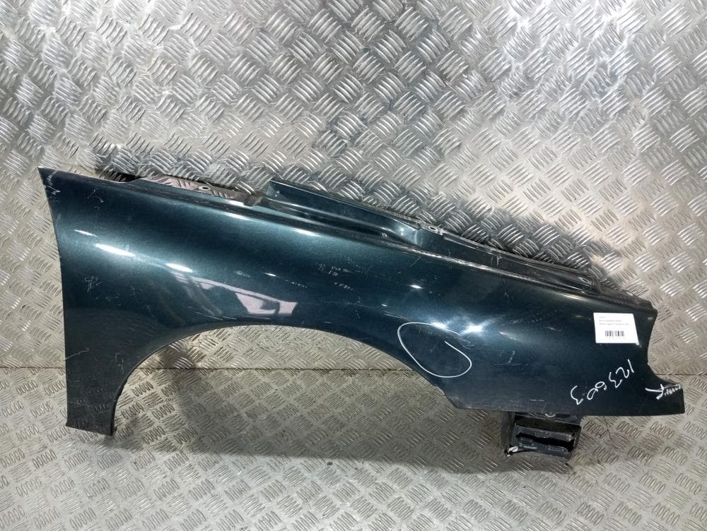 Крыло переднее правое к Renault Laguna 1 Рестайлинг (98-01)