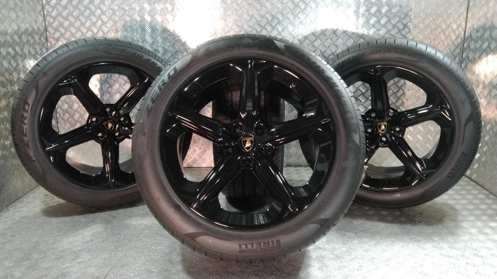 Диск литой к Lamborghini Urus (18-24)