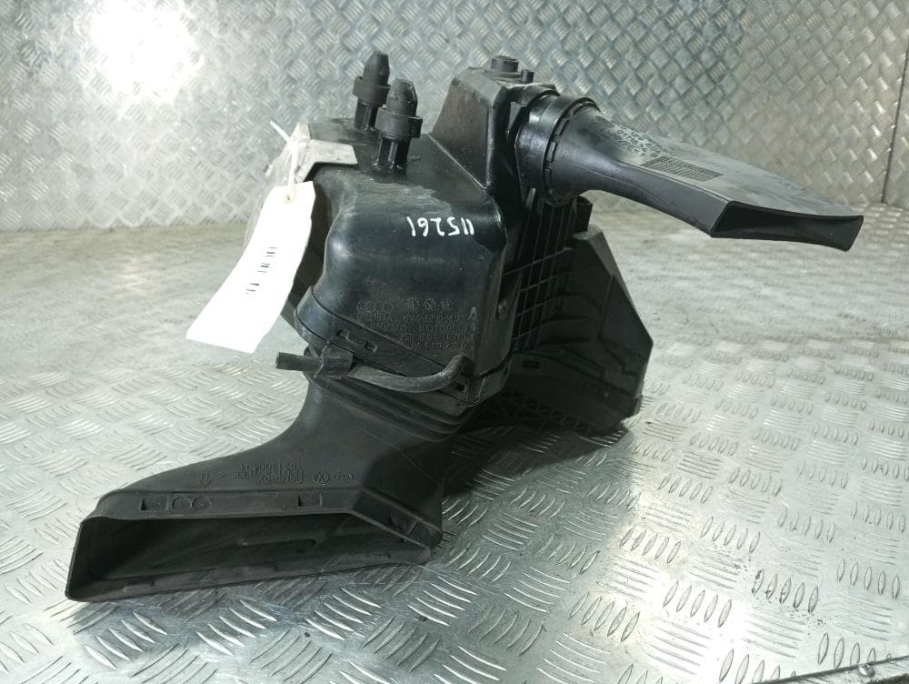 Корпус воздушного фильтра к Audi A4 B8/8K (07-11)