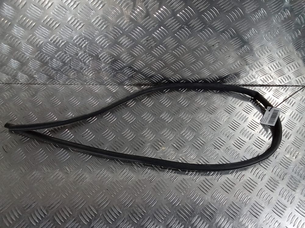 Уплотнитель к Tesla Model 3 (17-21)
