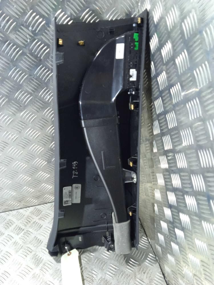 Обшивка стойки центральной левой к Tesla Model X (15-21)