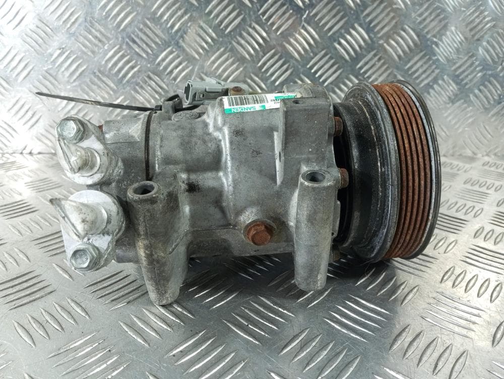Компрессор кондиционера к Renault Clio 3 (05-09)