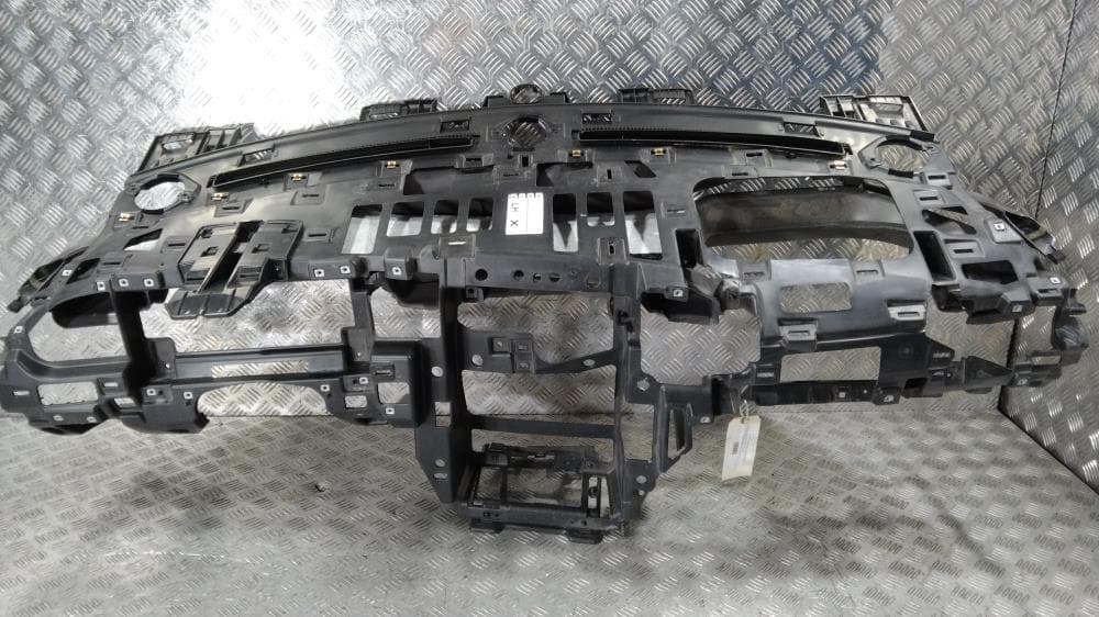 Панель передняя салона (торпедо) к Tesla Model X (15-21)