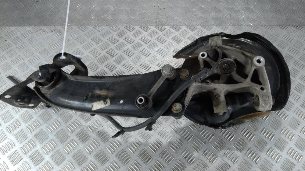 Кулак задний правый к Volkswagen Sharan 2 (10-15)