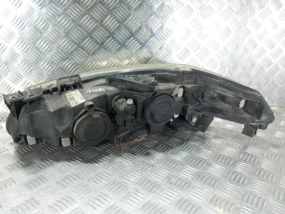 Фара правая к Renault Laguna 2 Рестайлинг (05-08)