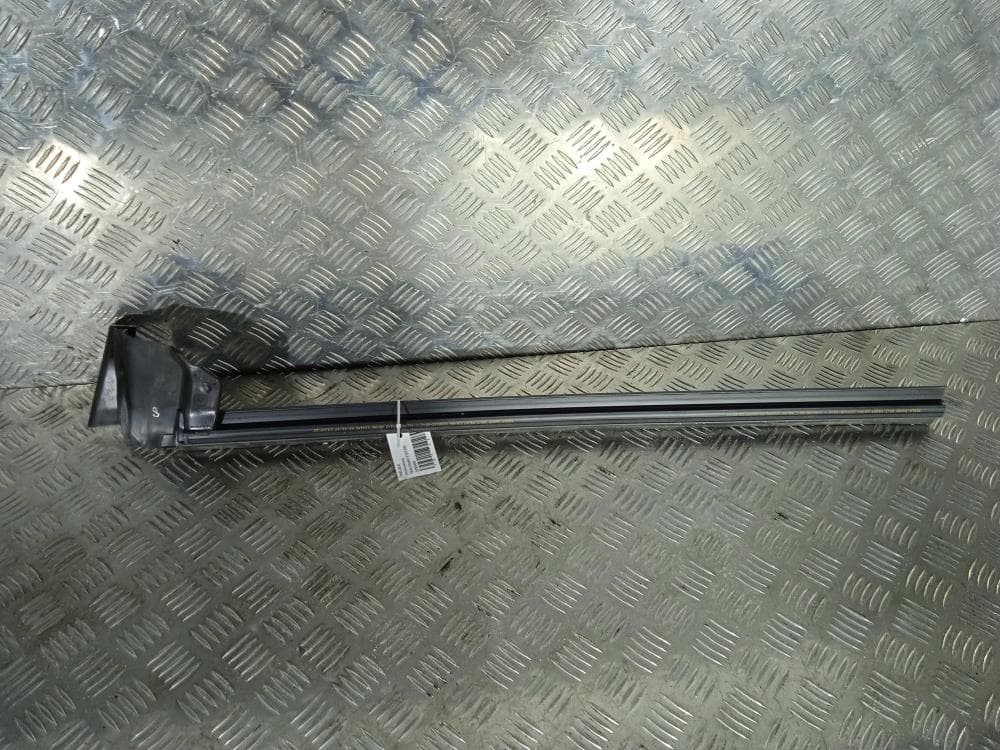 Уплотнитель к Tesla Model 3 (17-21)
