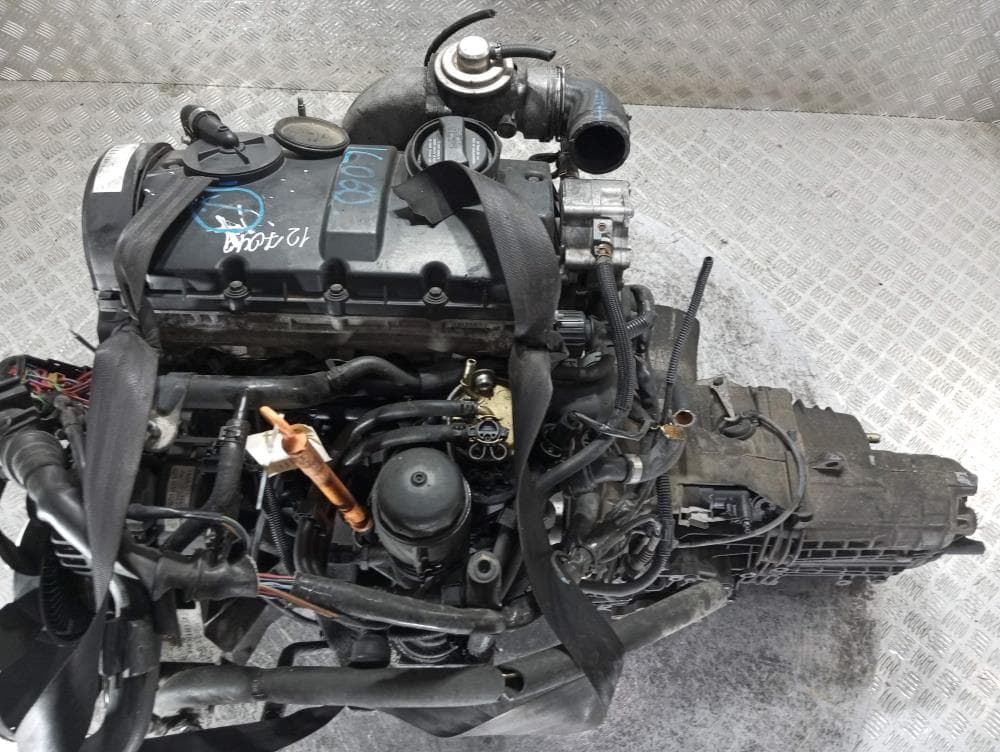 Двигатель к Audi A4 B6 (01-05)