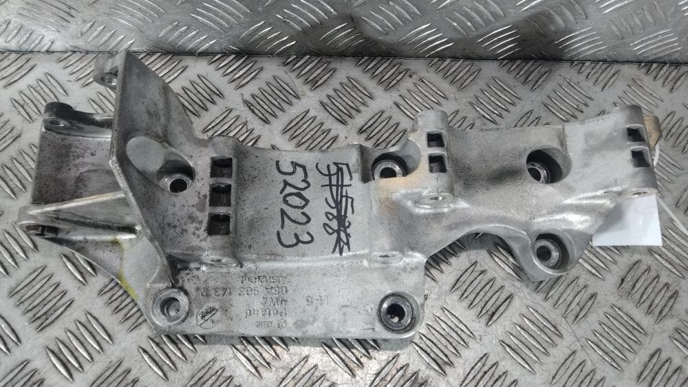 Кронштейн генератора к Volkswagen Golf 4 (97-06)