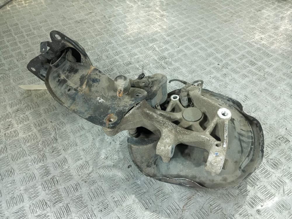 Кулак задний правый к Volkswagen Passat B6 (05-10)