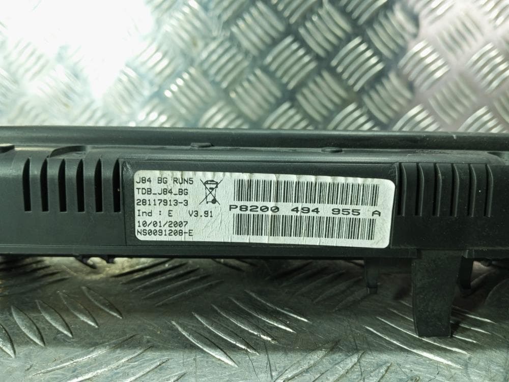 Щиток приборов (приборная панель) к Renault Scenic 2 Рестайлинг (06-09)
