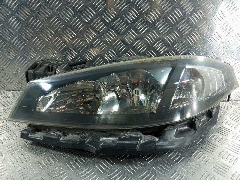 Фара левая к Renault Laguna 2 Рестайлинг (05-08)