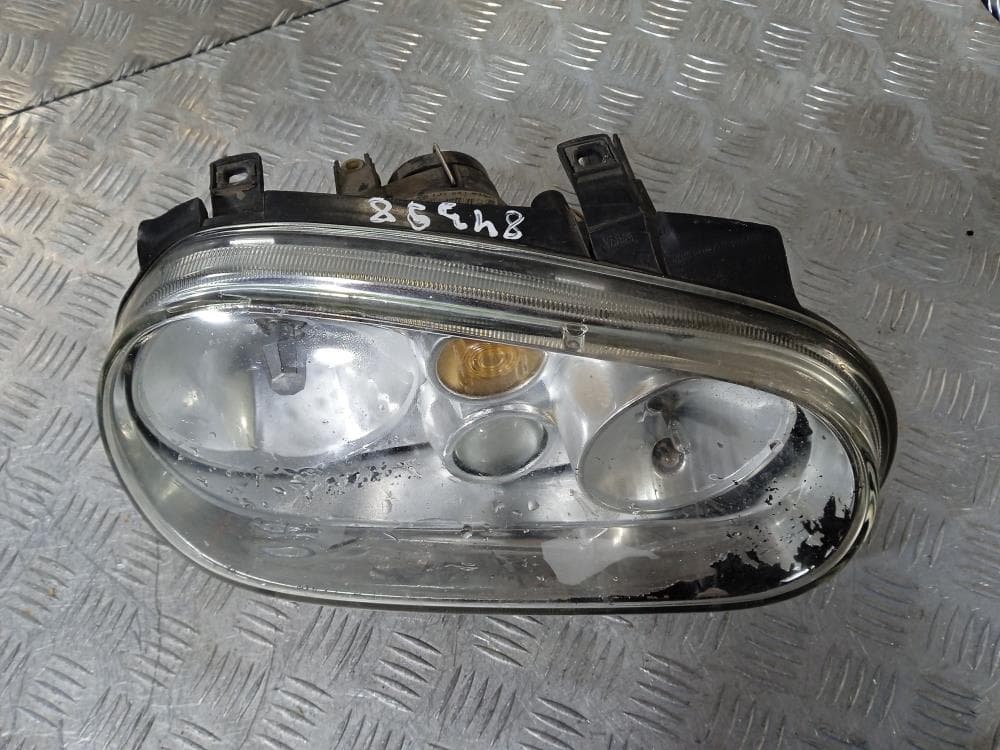 Фара правая к Volkswagen Golf 4 (97-06)
