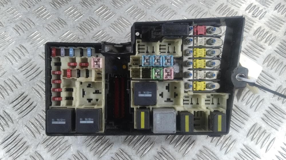 Блок предохранителей к Ford Focus 2 (04-08)