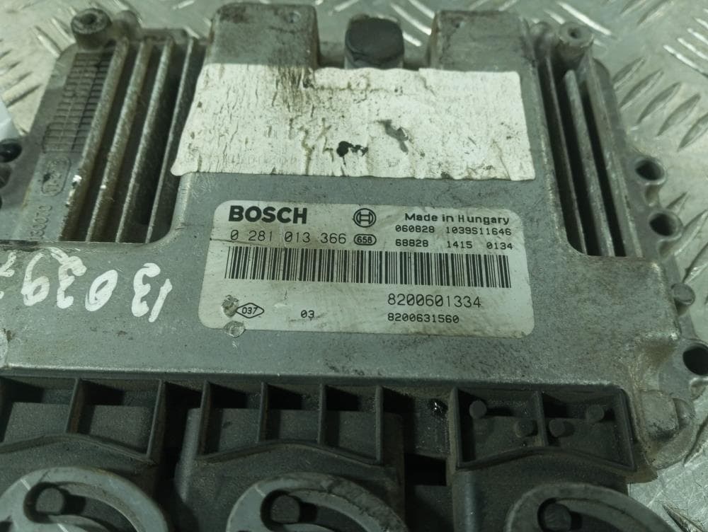 Блок управления двигателем к Renault Megane 2 (02-06)