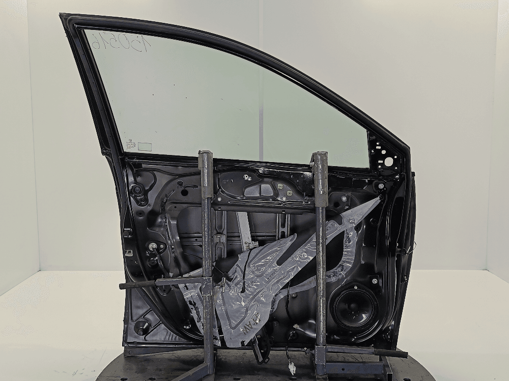 Дверь передняя левая к Honda CR-V 3 (06-09)