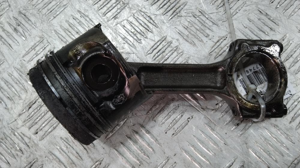 Поршень к Renault Clio 2 Рестайлинг (01-03)