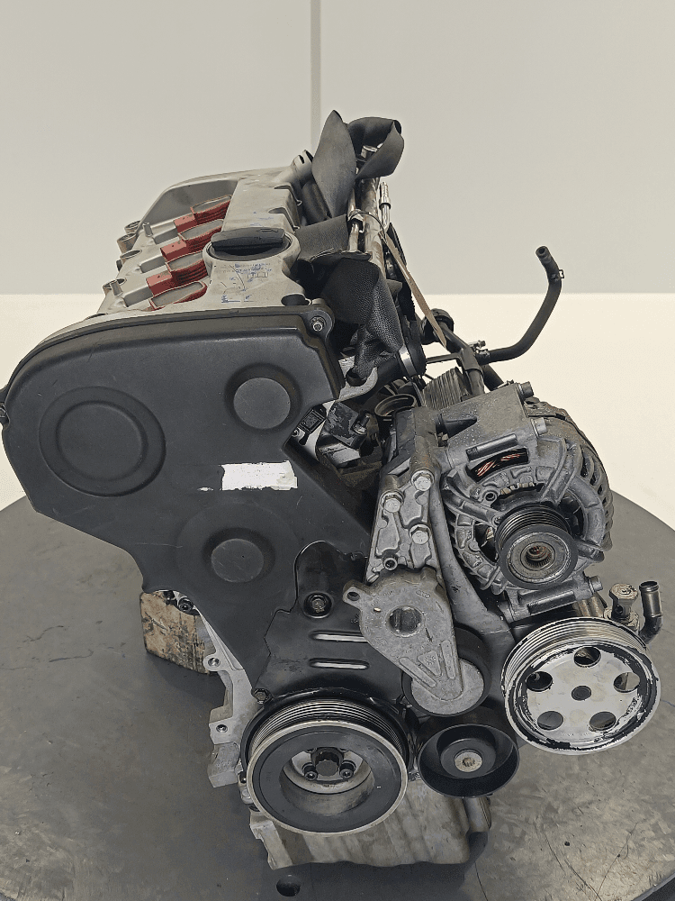 Двигатель к Audi A4 B6 (01-05)