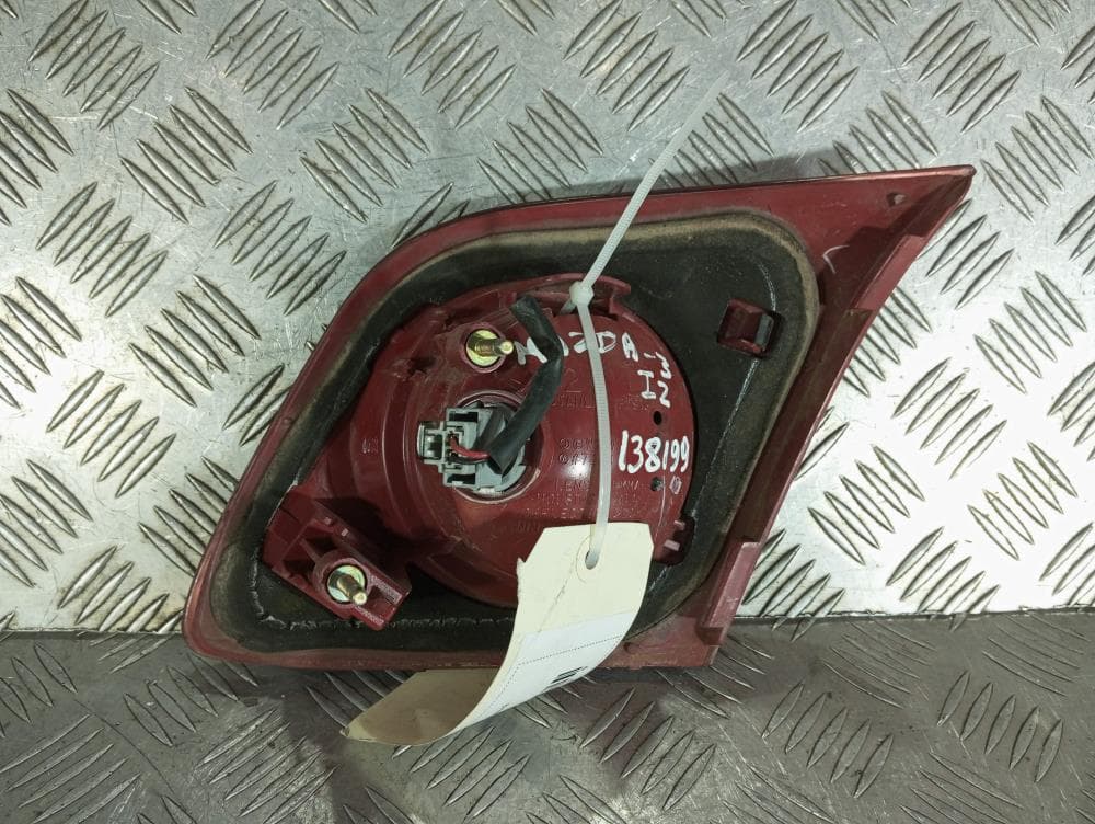 Фонарь задний левый к Mazda 3 BK (03-06)