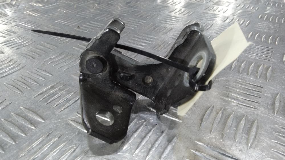 Петля двери передней левой к Jeep Grand Cherokee WL (21-24)
