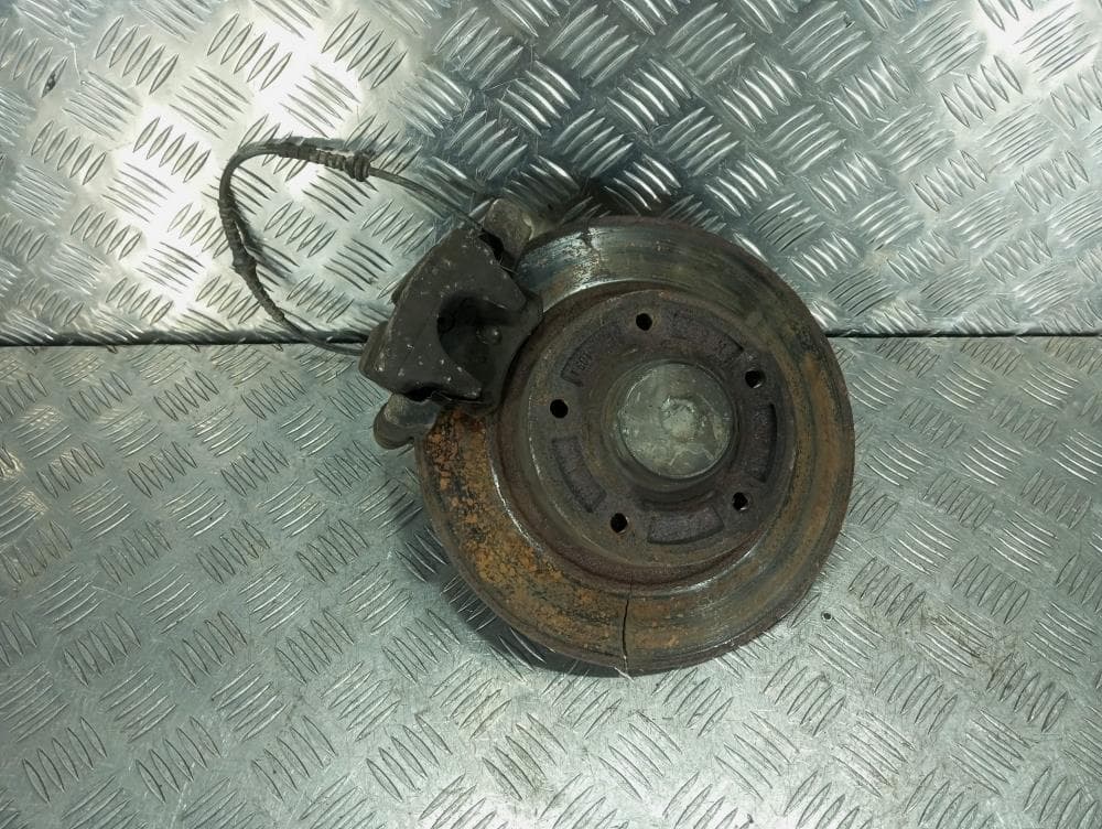 Кулак задний правый к Renault Megane 3 (08-14)