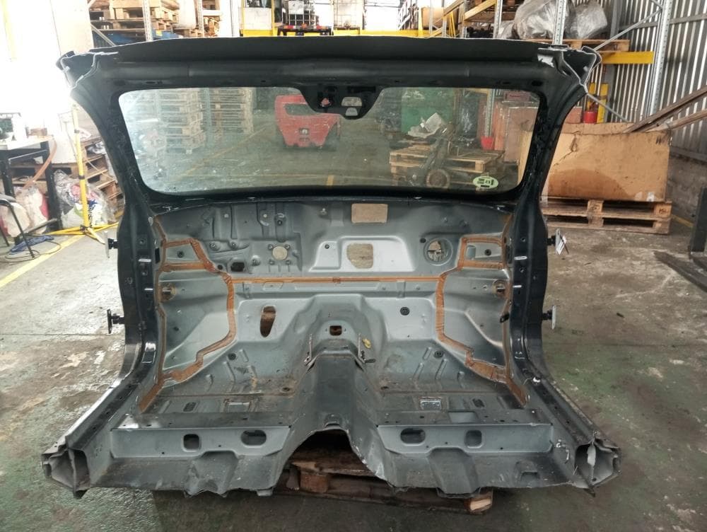 Стекло лобовое к Volvo V70 3 (07-13)