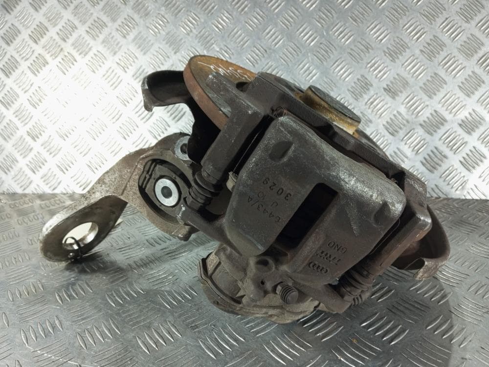Кулак задний правый к Audi A4 B8/8K (07-11)