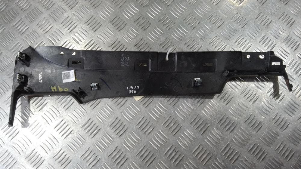Накладка декоративная на торпедо к Tesla Model X (15-21)