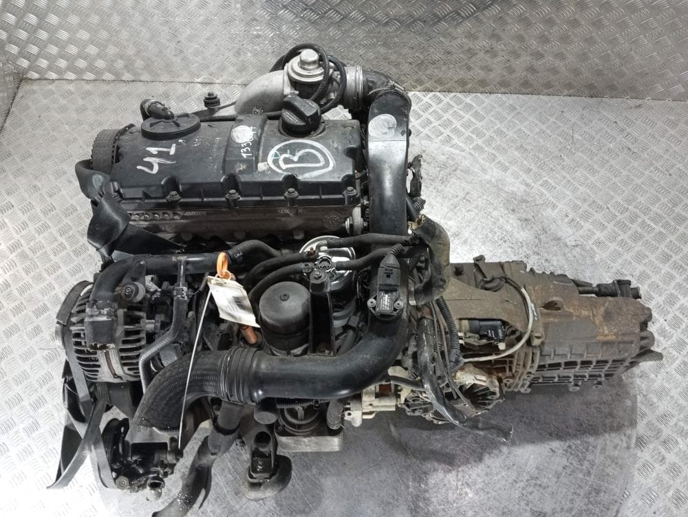 Двигатель к Audi A4 B6 (01-05)