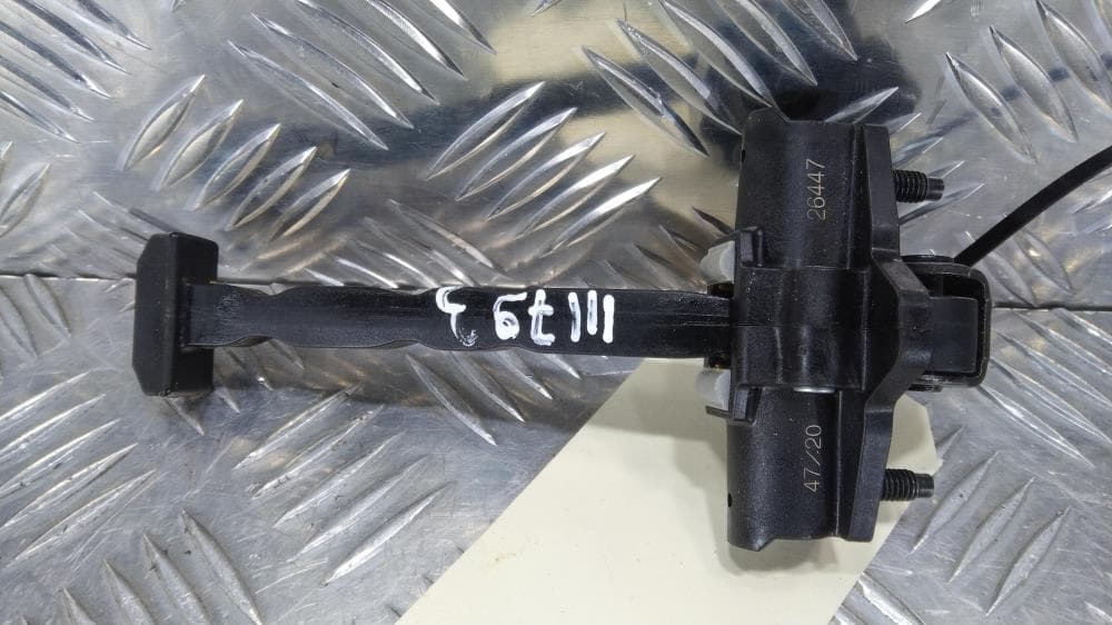 Ограничитель открывания двери передней к Jeep Grand Cherokee WL (21-24)