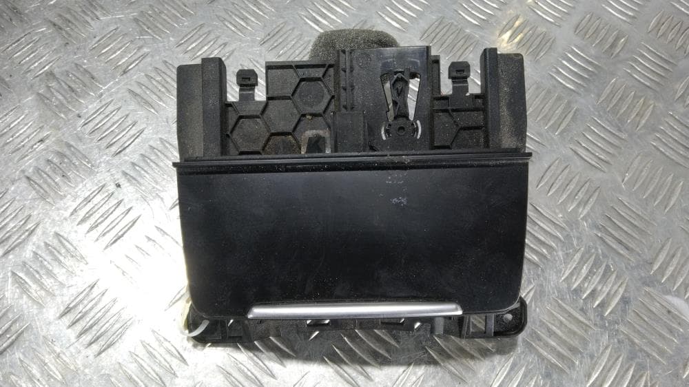 Пепельница к Audi A4 B8/8K (07-11)