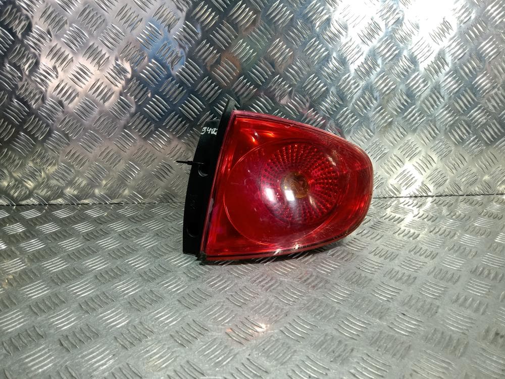 Фонарь задний правый к Seat Altea (04-09)
