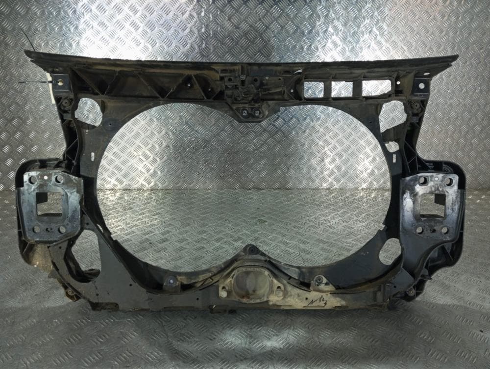 Передняя панель крепления облицовки (телевизор) к Audi A6 C6/4F (04-08)