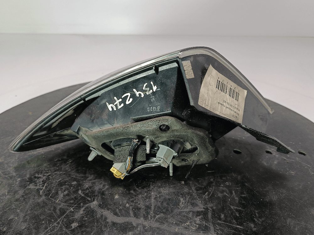 Фонарь задний правый к Mazda 3 BK (03-06)