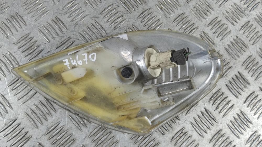 Поворотник левый к Nissan  Almera N16 Рестайлинг (03-06)