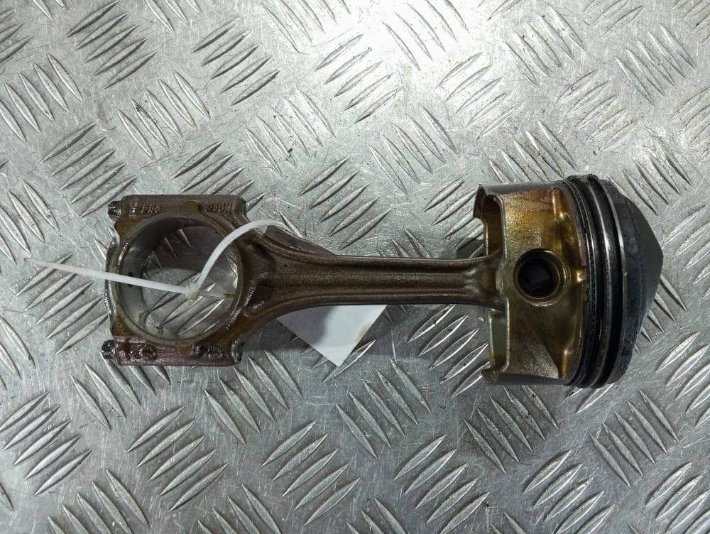Поршень к Volkswagen Golf 5 (03-09)