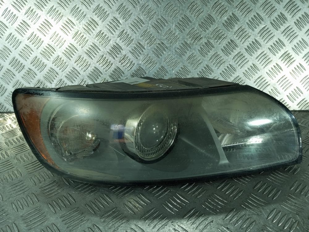 Фара правая к Volvo S40 2 (04-07)
