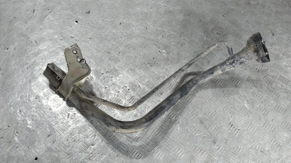 Горловина топливного бака к Nissan  Almera Tino (00-06)