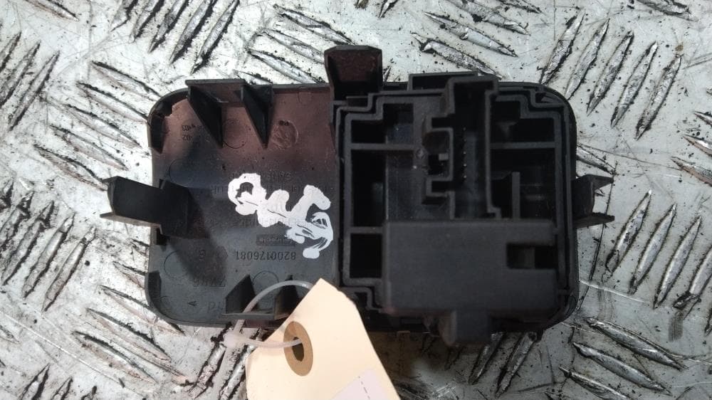 Кнопка корректора фар к Renault Megane 2 (02-06)