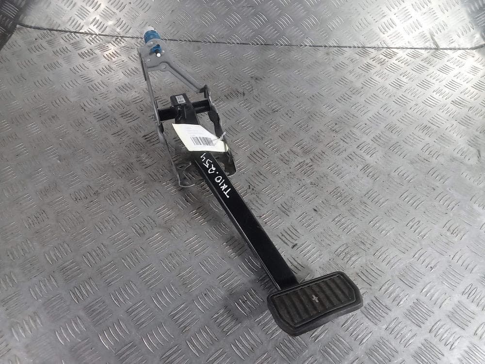 Педаль тормоза к Tesla Model X (15-21)