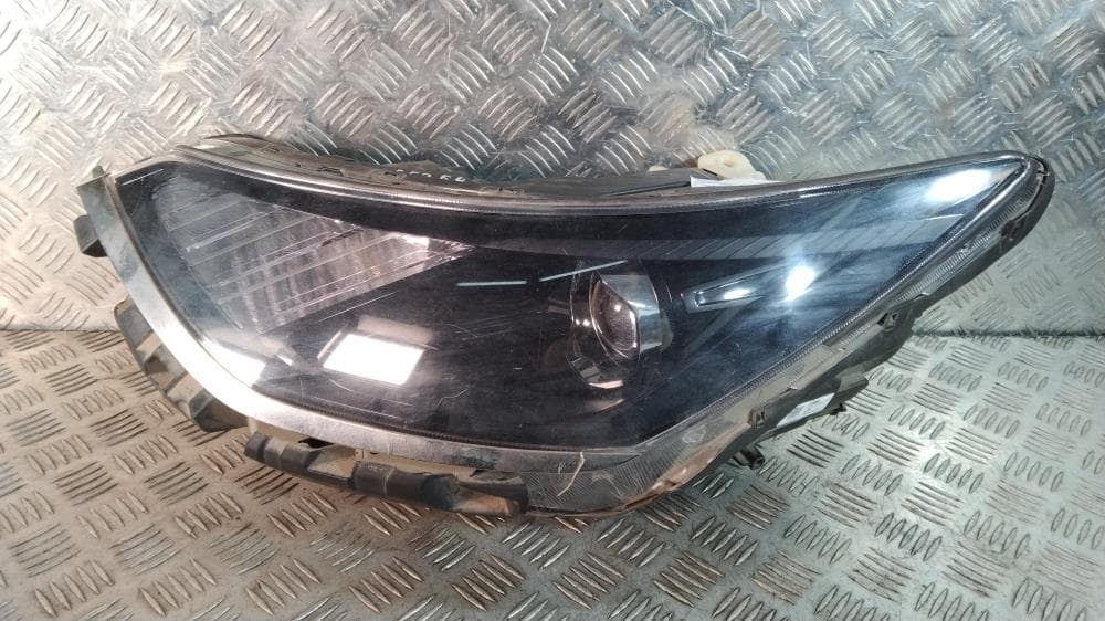 Фара левая к Hyundai Sonata 8 (19-21)