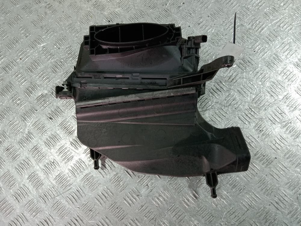 Корпус воздушного фильтра к Mercedes E Class W212/S212/C207/A207 Рестайлинг (13-16)